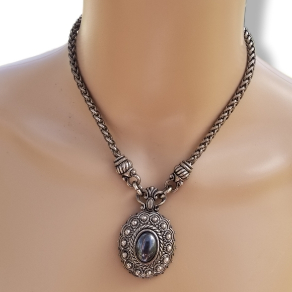 Vintage Jewelry - VINTAGE ORNATE SILVERTONE HEMATITE & WHEAT CHAIN PENDANT STATEMENT NECKLACE